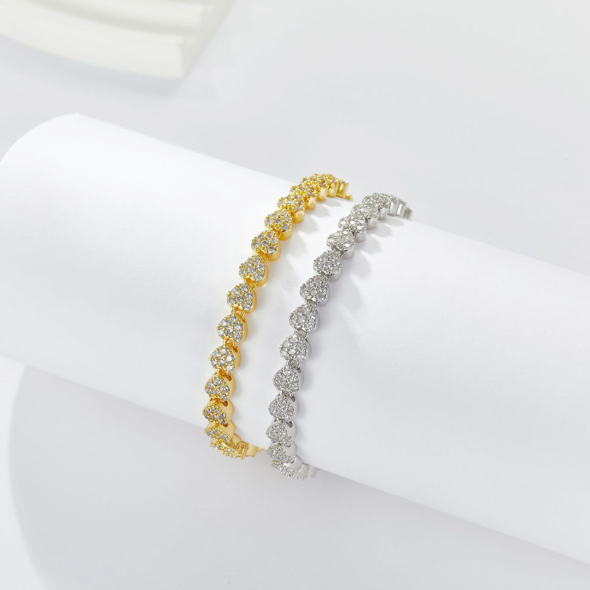 Bracelet studded with stones