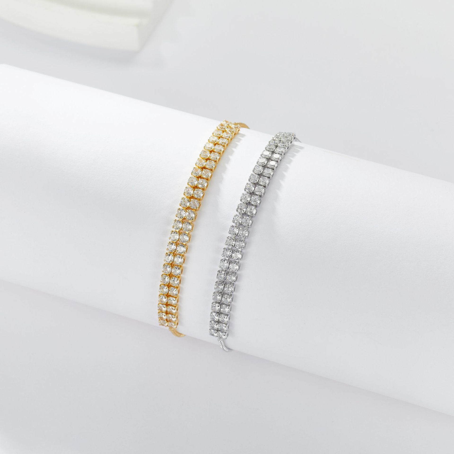 Bracelet studded with stones