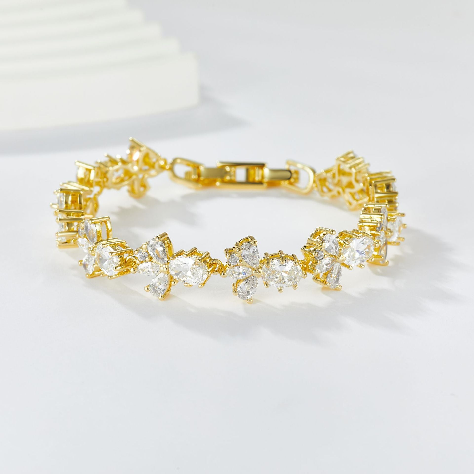 Bracelet studded with stones