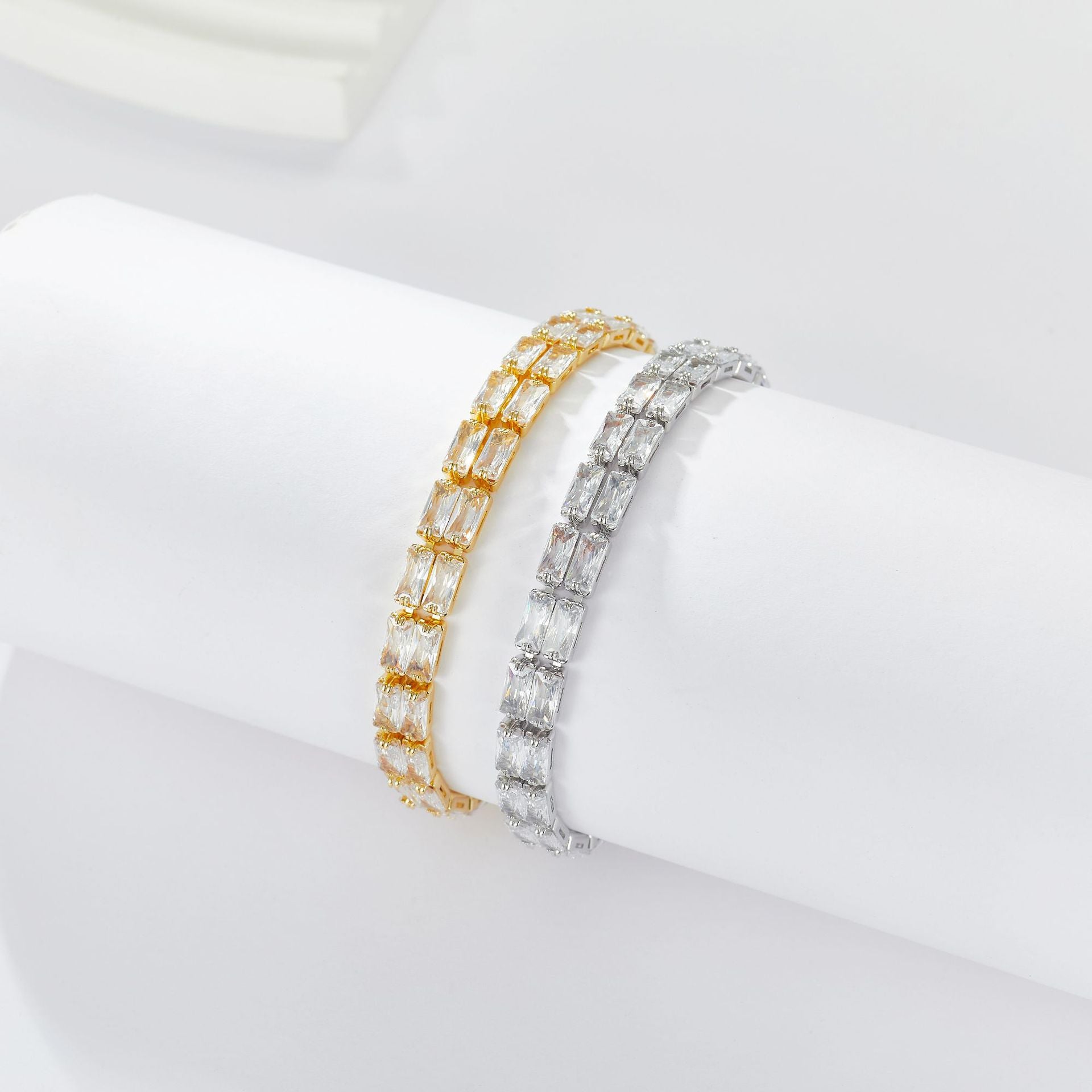 Bracelet studded with stones