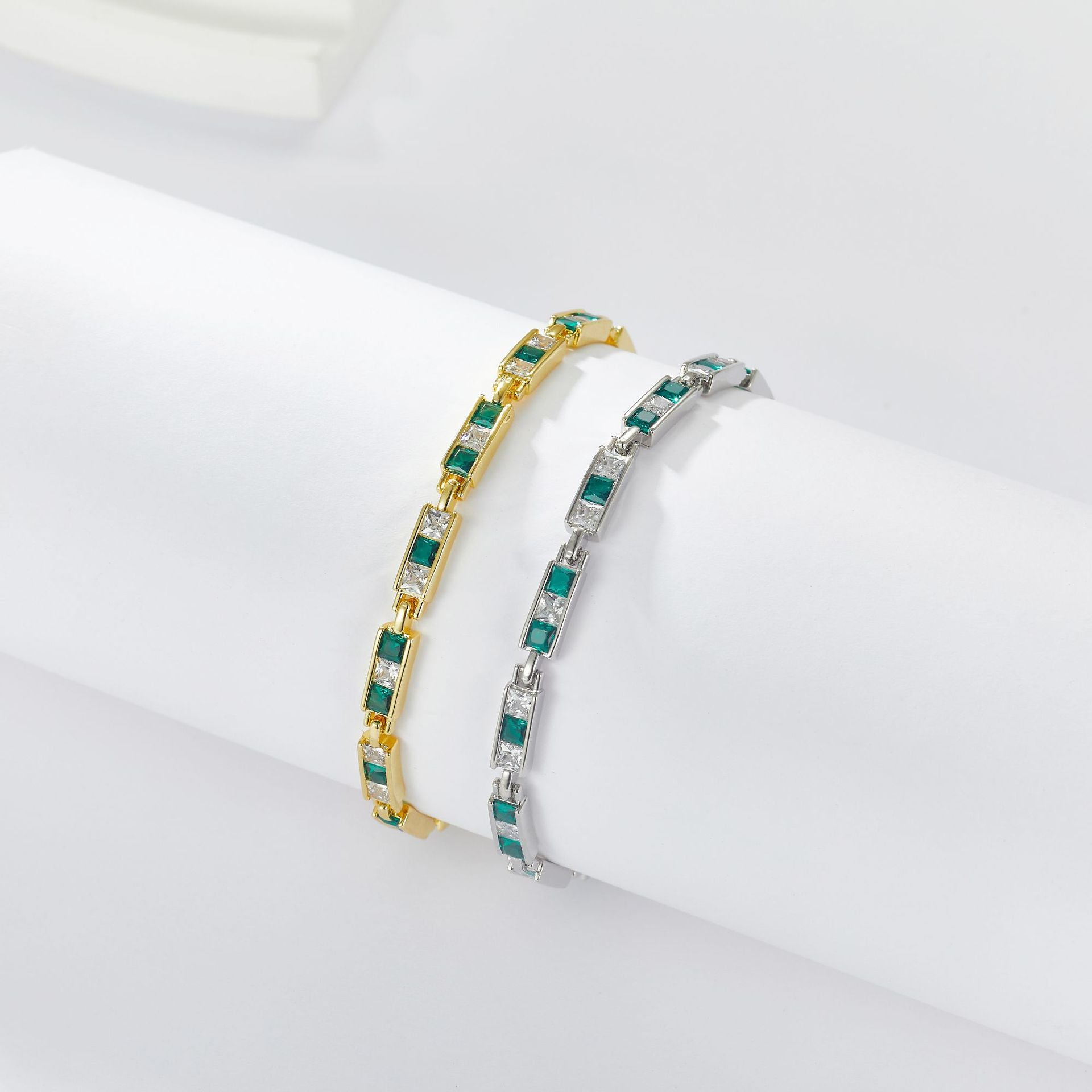 Bracelet studded with stones